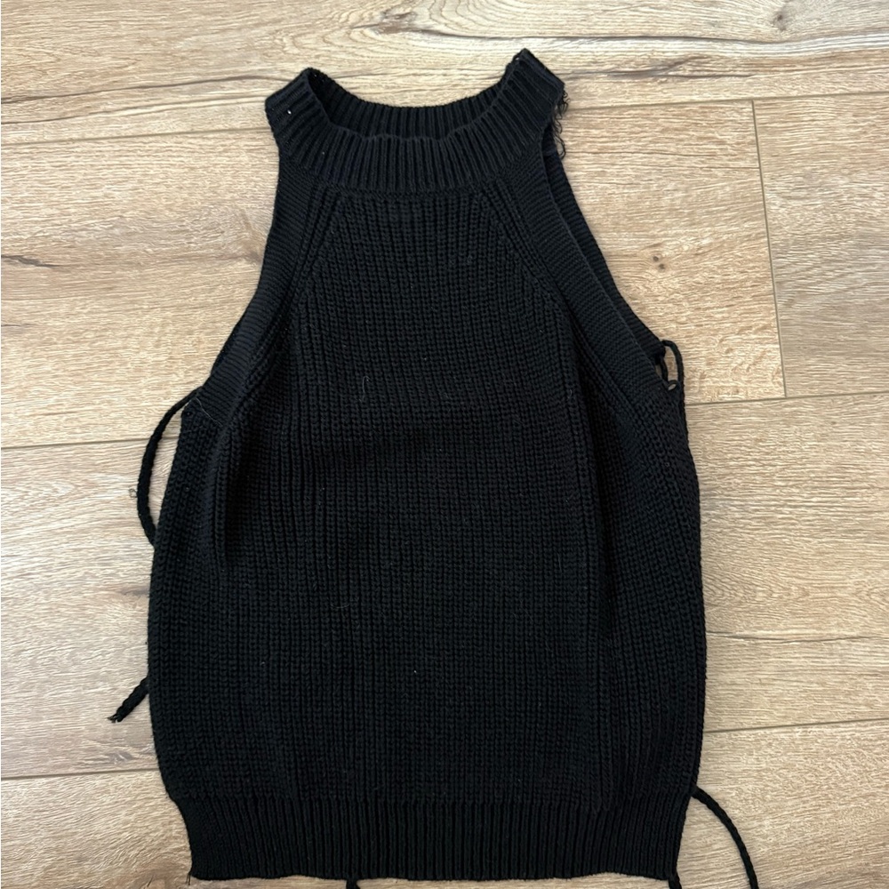 superdown Black Knit Sleeveless Sweater